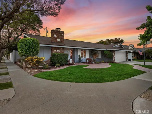 1517 E 19th St, Santa Ana, CA 92705