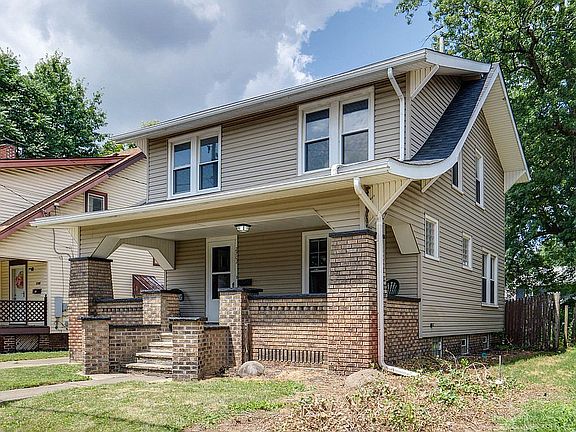 3rd image of 2701 9th St NW