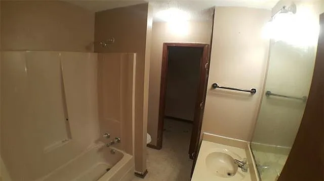 5540 Clayton Ct — Photo 17