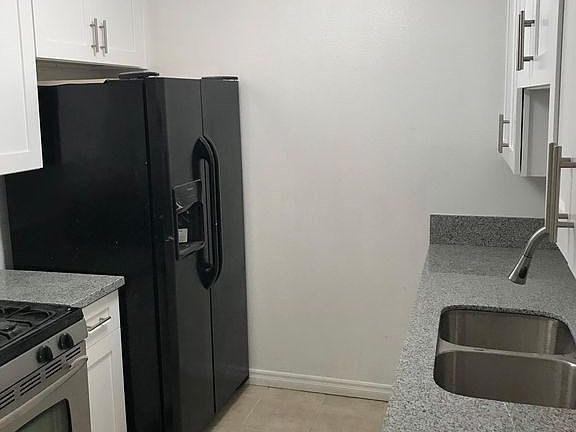 4th image of 1650 S Campus Ave APT 7D