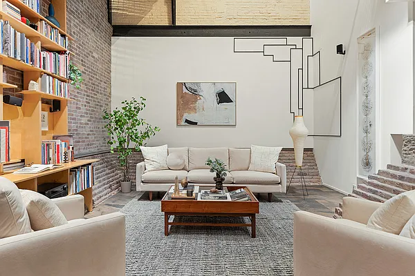 Living room, photo 1