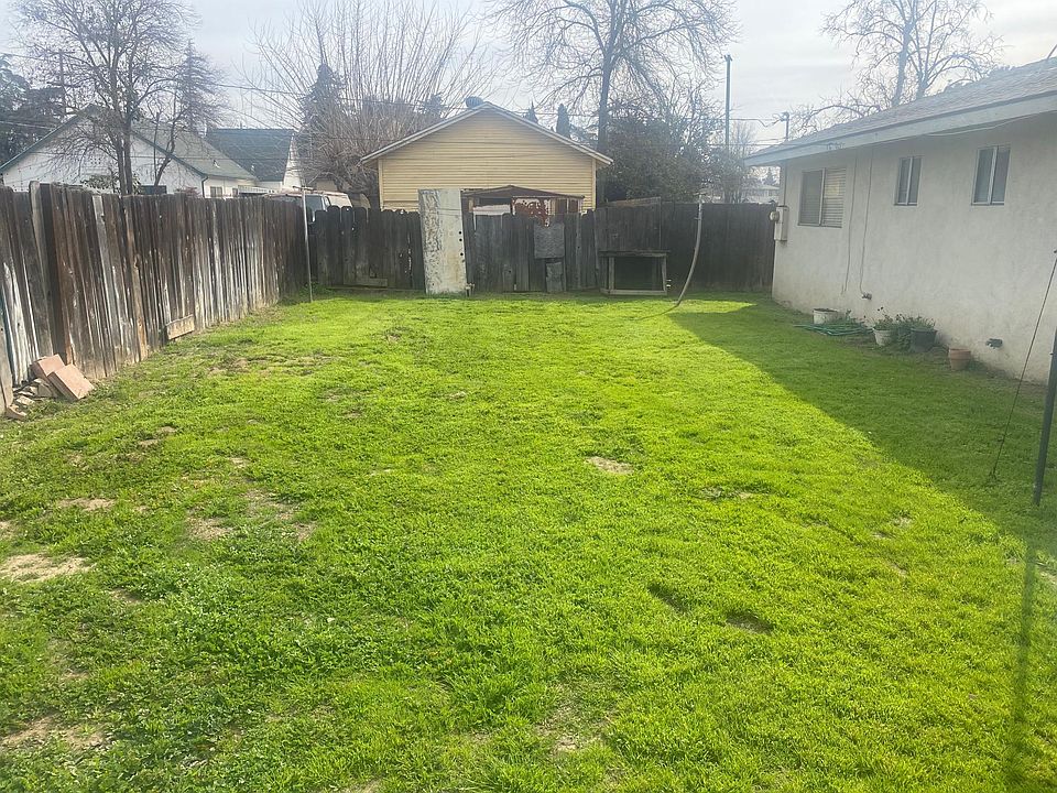 2nd image of 115 N M St