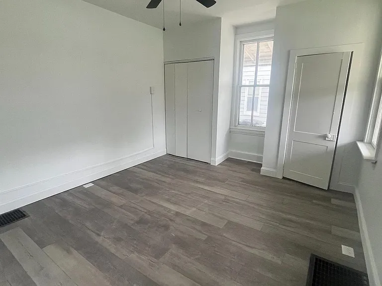762 Broad St #B-1 — Photo 20