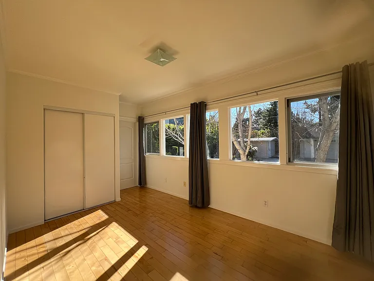 1615 Lyndon St — Photo 38