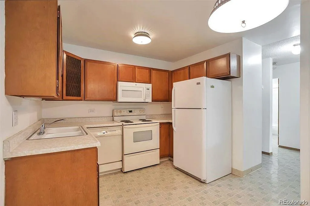 1 bed, 1.0 bath, 855 sqft, $1,350 — Photo 4