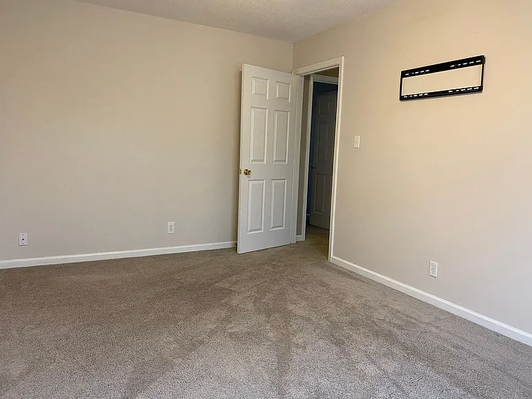 1349 Jenny Ln — Photo 24