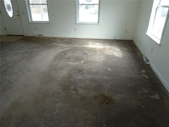 3rd image of 608 Reed Ave