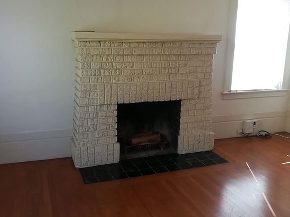 3rd image of 3920 J St APT 3