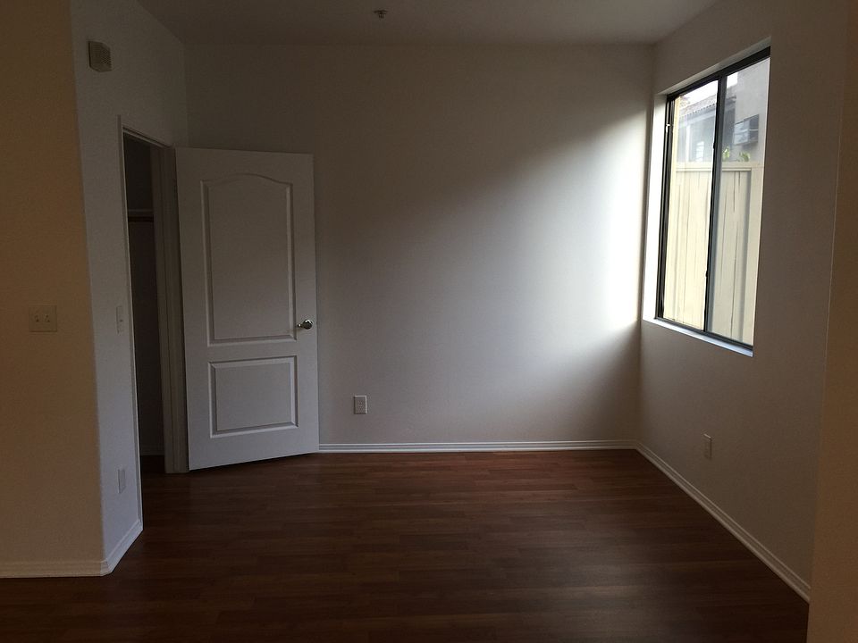 1st image of 11670 San Vicente Blvd APT 111