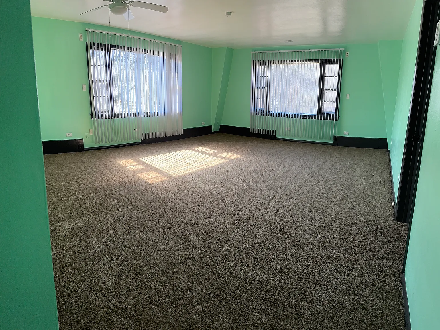 2 bed, 1000 sqft, $1,650 — Photo 4
