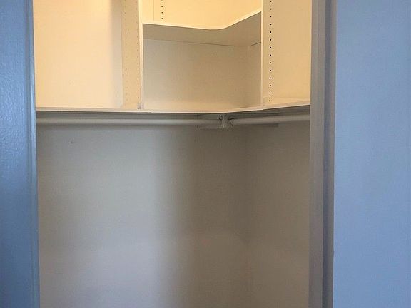 5th image of 615 Kosciuszko St #2