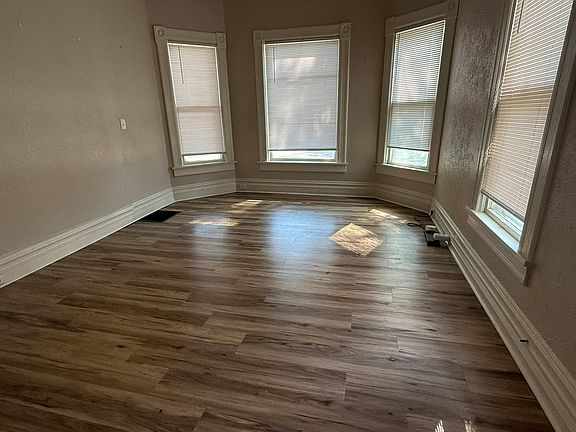 3rd image of 101 N Berrien St APT 1
