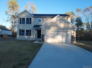 2273 Plum Tree Ct, Burton, MI 48519