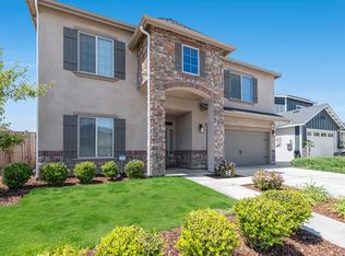 2423 N Fairway St, Visalia, CA