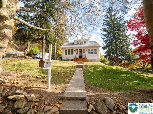 1105 Loxley Ln, Allentown, PA 18103