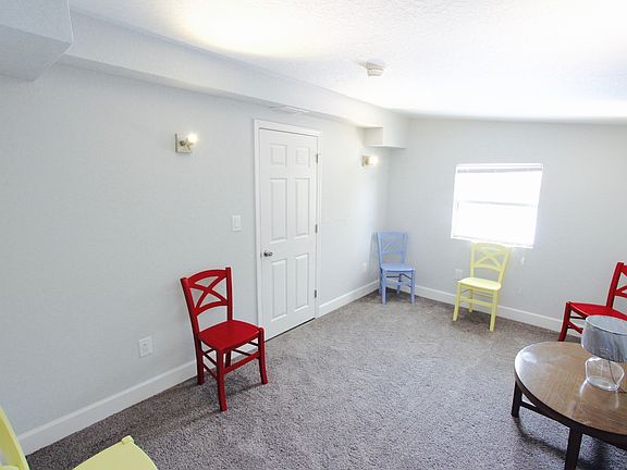4th image of 836 53rd Ave S