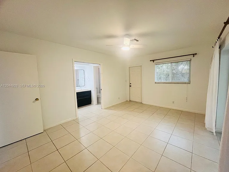 1061 NE 26th Ave #1061 — Photo 13