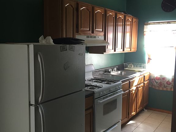 5th image of 30 Seidler St APT 3R