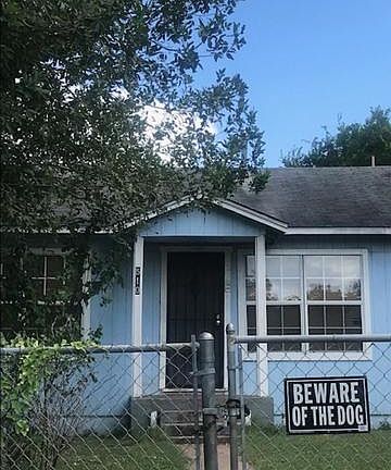 2nd image of 510 Belden Ave