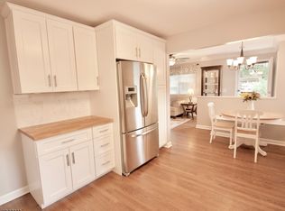 13 Hamilton Rd, Gillette, NJ 07933