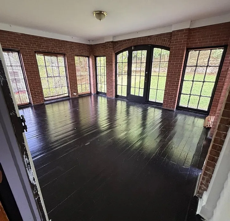 9 Clover St #1