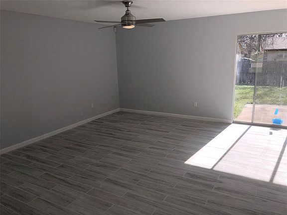 4th image of 126 Yorkshire Dr