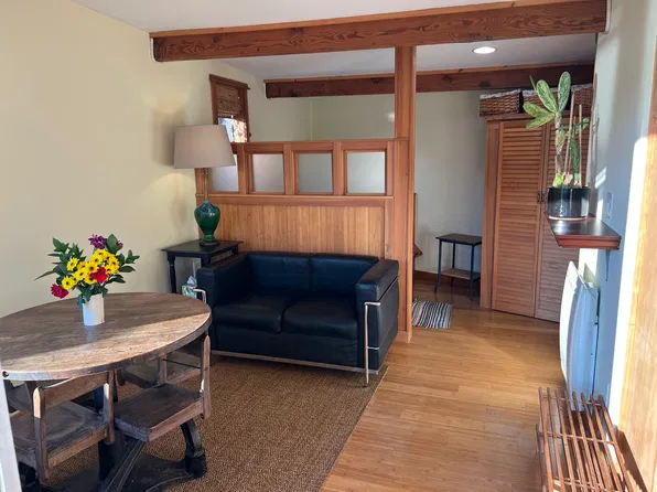 3459 NW 54th St, Seattle, WA 98107