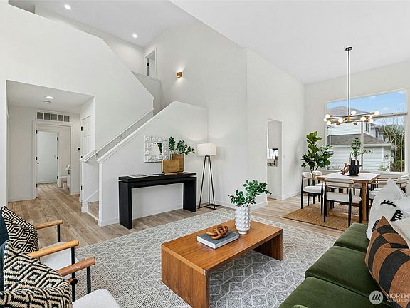 5th image of 2331 Aberdeen Avenue NE