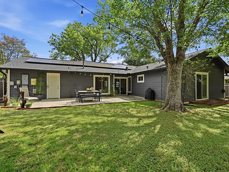 1605 Springer Ln — Photo 25