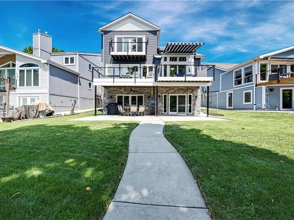 2 W St, Lees Summit, MO 64086