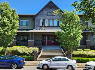 1736 10th Ave NE #C103, Issaquah, WA 98029