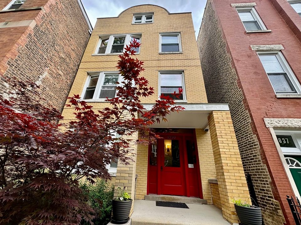 1st image of 1039 N Wood St APT 2