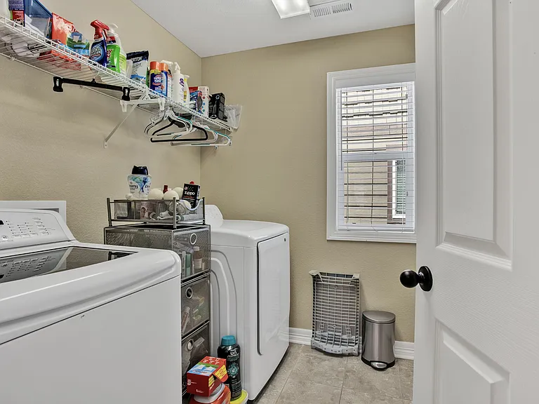 12761 Fisher St — Photo 15