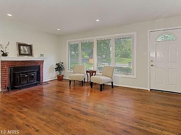 4th image of 6619 Fisher Ave