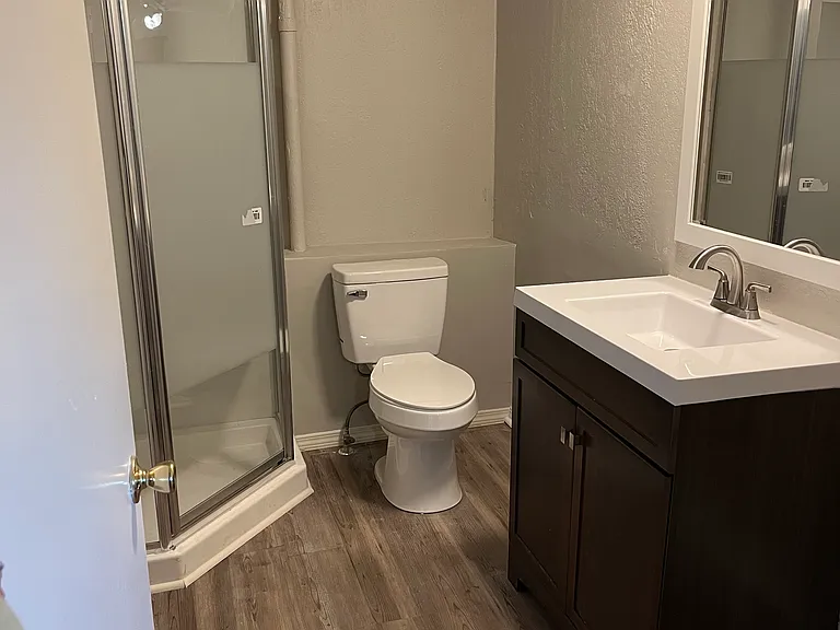 639 Cherry St — Photo 1