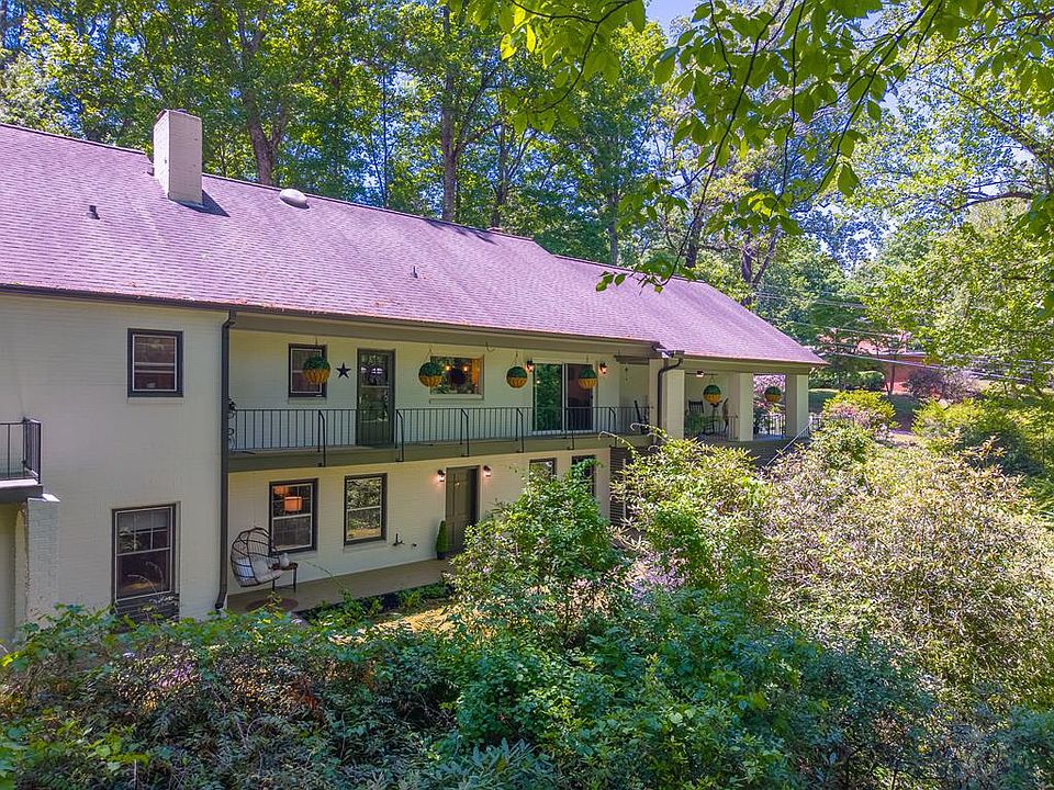 1st image of 77 Oakwood Ln