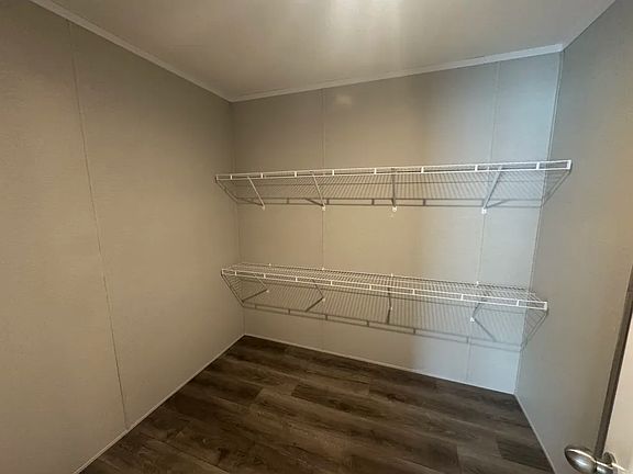 4th image of 413 Hillcrest St #48