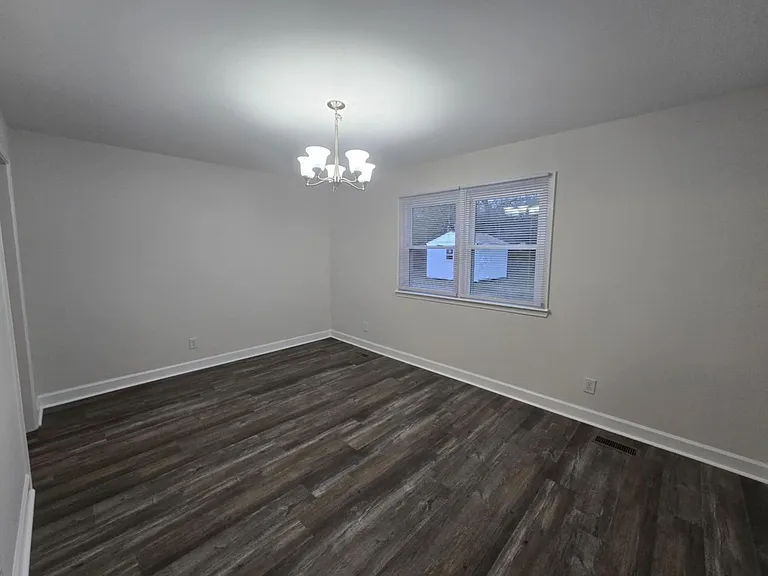1443 Larkhall Dr — Photo 5