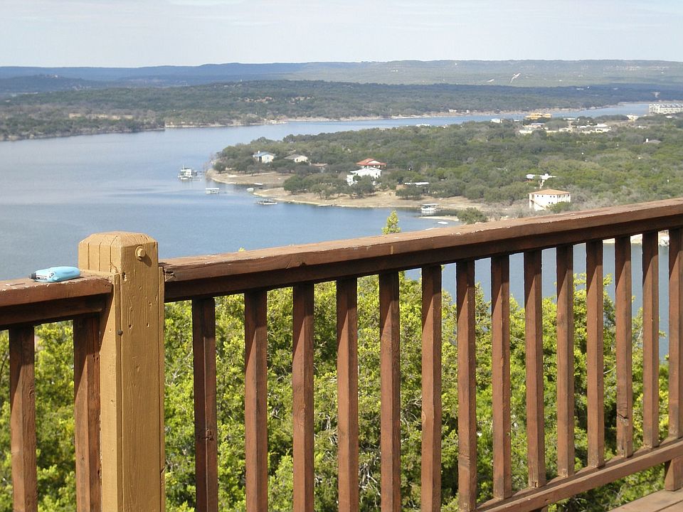 Panoramic Lake Travis Views!