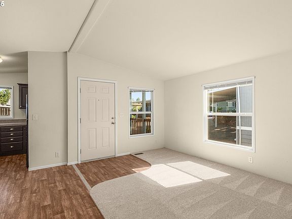 5th image of 21100 NE Sandy Blvd Unit 76