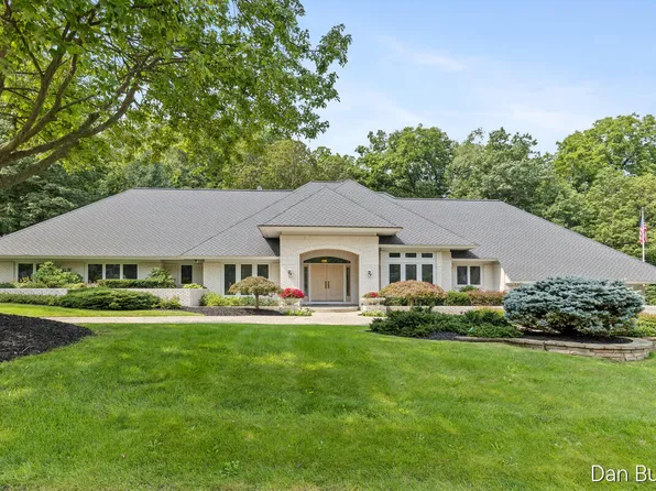 5999 Hillsborough Ct SW, Grandville, MI 49418