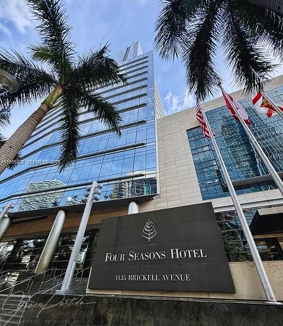 1st image of 1435 Brickell Ave #3508
