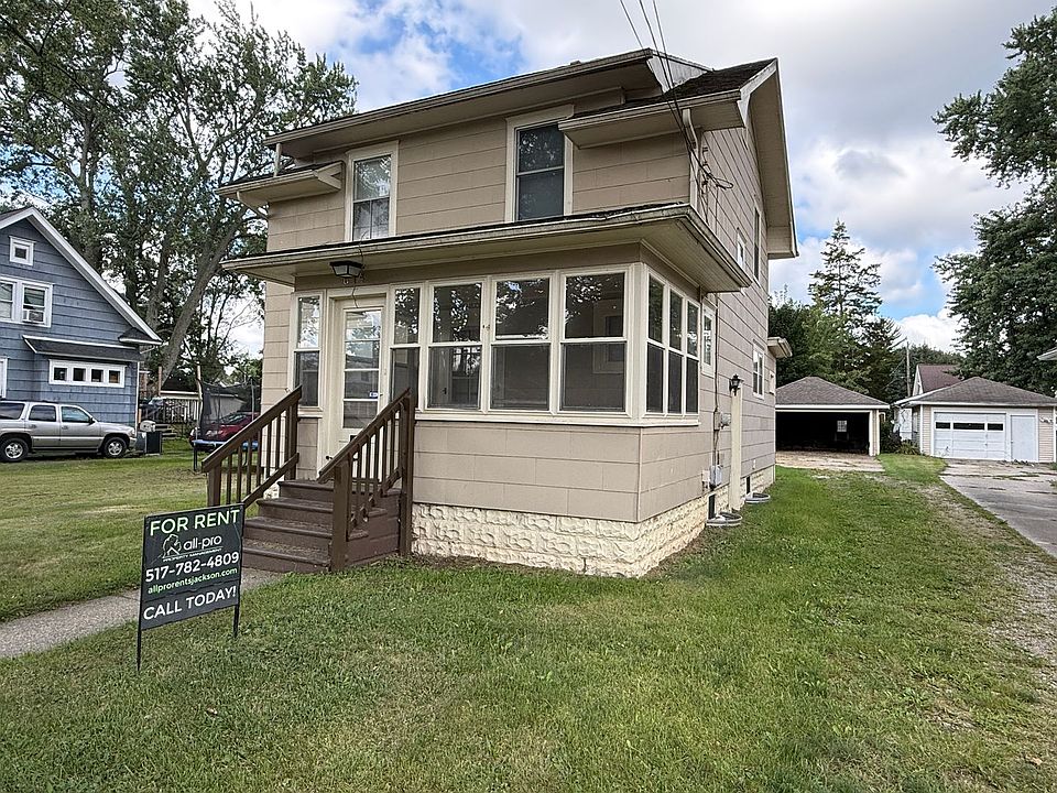 1st image of 614 Orange St