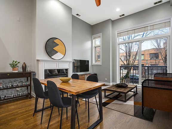 5th image of 1744 W Belmont Ave APT 2