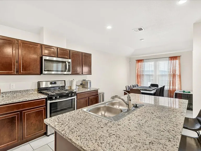 3913 Targaryen Way — Photo 9
