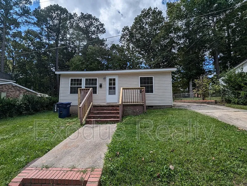 2 bed, 1.0 bath, 850 sqft, $1,100 — Photo 1