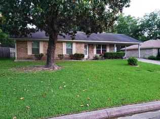 1222 America Dr, Longview, TX 75604