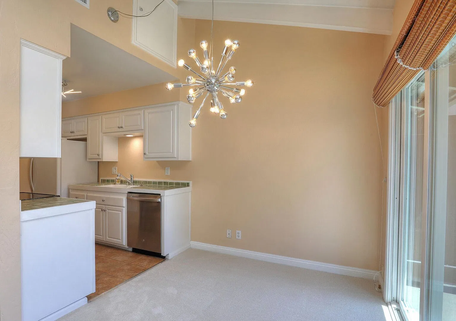 Beautifully Updated 2-Bedroom Townhome in Santa Barbara Highlands — Photo 4