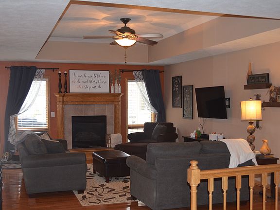 5th image of 2311 N 152nd St
