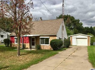 612 Royal Dr, Jackson, MI